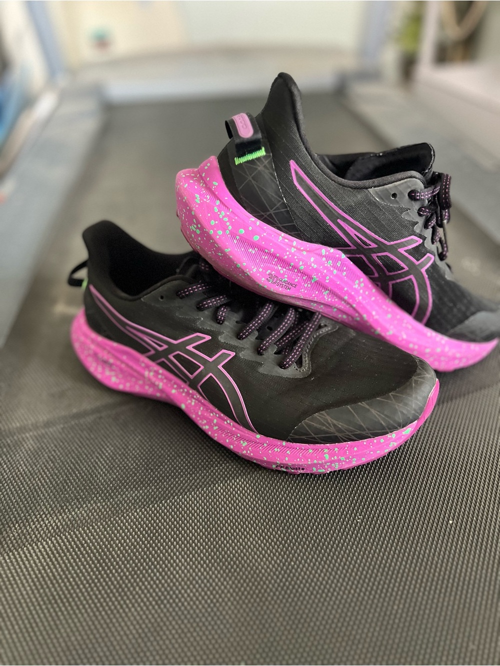 ASICS Black & Hot Pink Speckled Midsole Running GT-2000 13 lite show